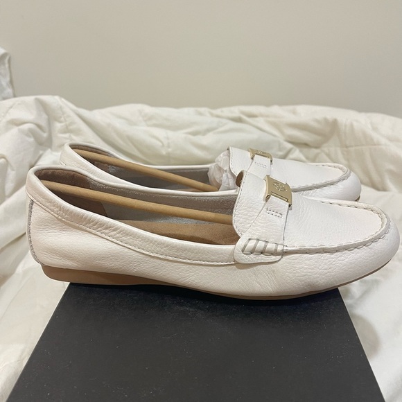 Guano Bernini like new leather memory foam slip on loafers sz7 - Picture 3 of 9